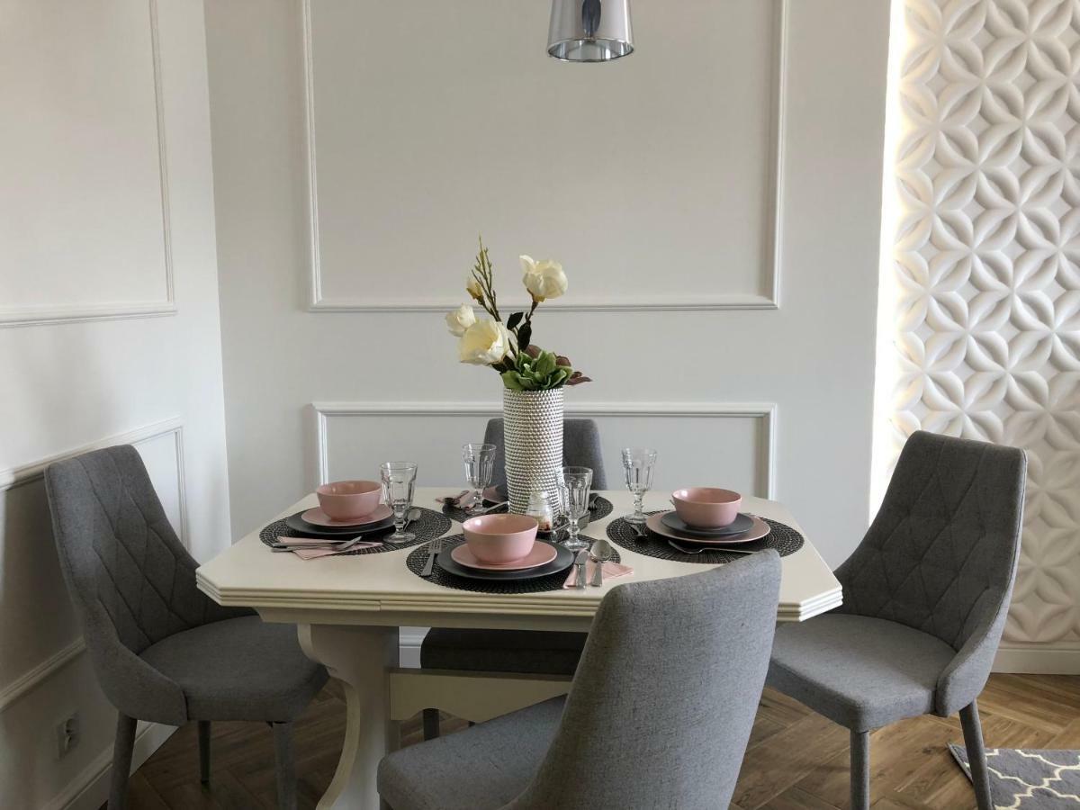 Family & Business Elegant Apartments Ul Warszawska - 2 Bedroom, Balcony, Parking Κίελτσε Εξωτερικό φωτογραφία