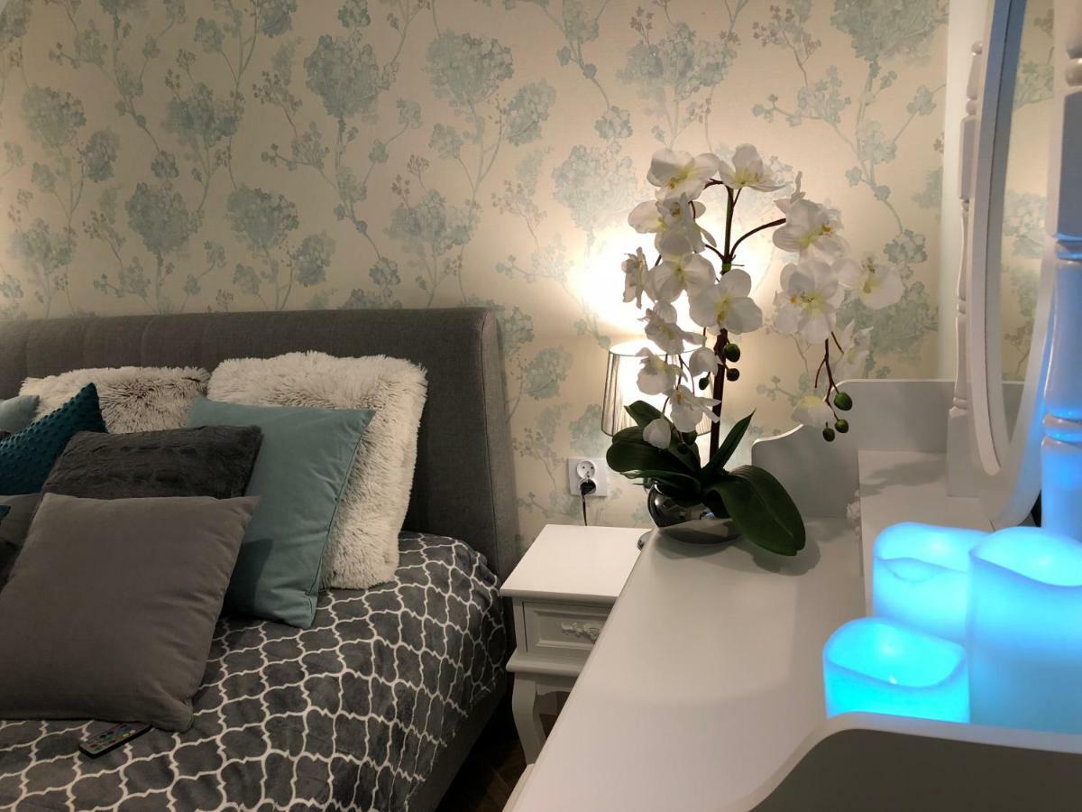 Family & Business Elegant Apartments Ul Warszawska - 2 Bedroom, Balcony, Parking Κίελτσε Εξωτερικό φωτογραφία